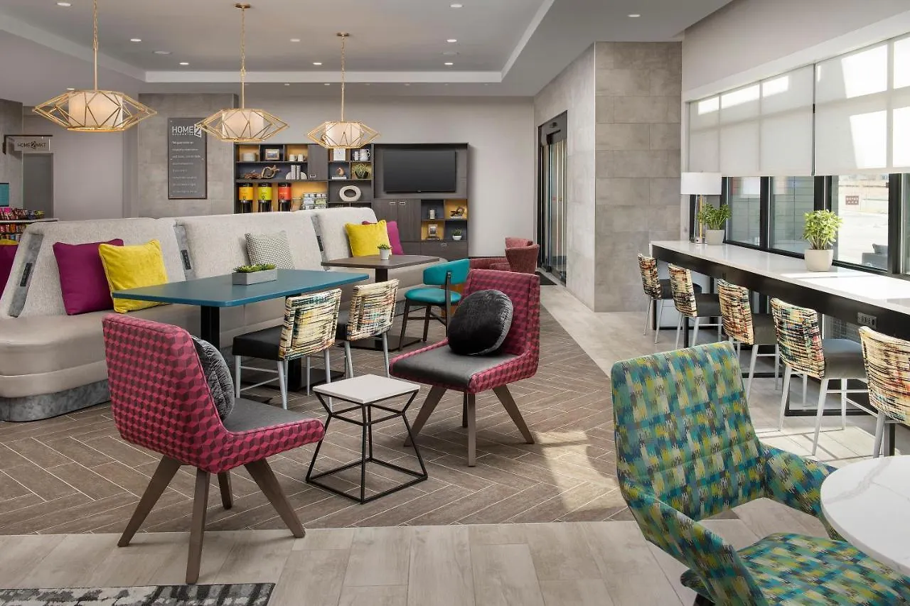 Home2 Suites By Hilton Denver Central Park فندق